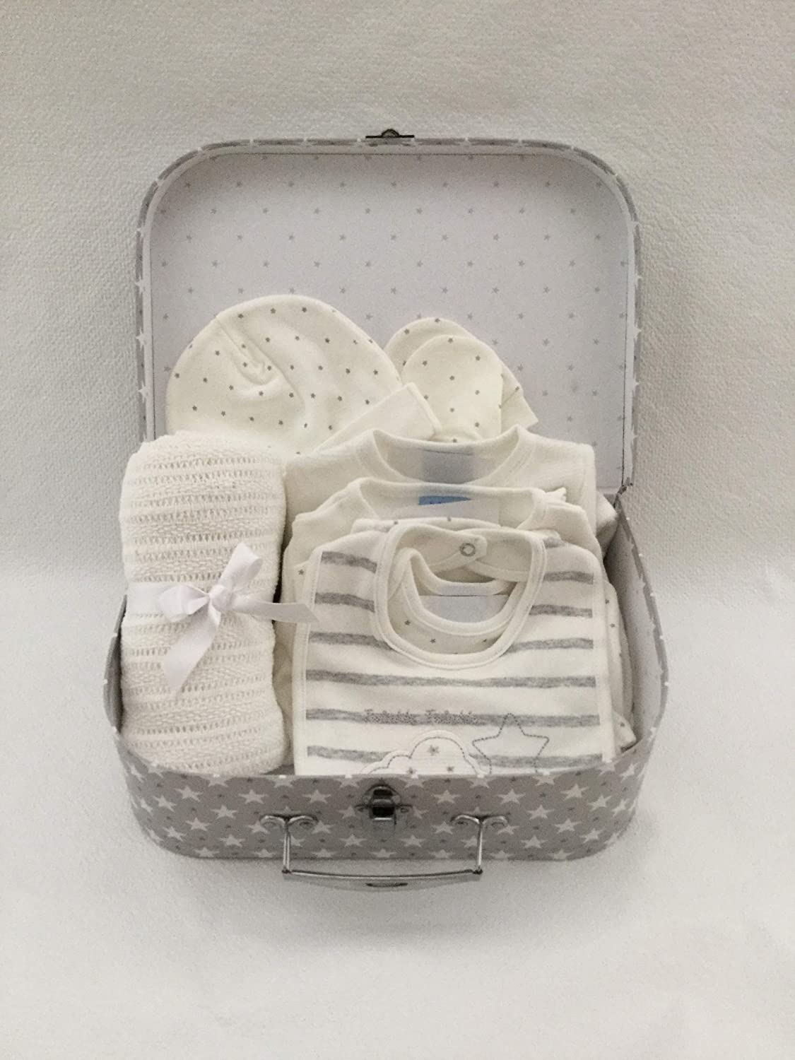 Newborn Baby Hamper Gift and Keepsake Box. Baby shower hamper. Includes Baby Clothing Layette Set Plush Teddy Comforter & Baby Essentials